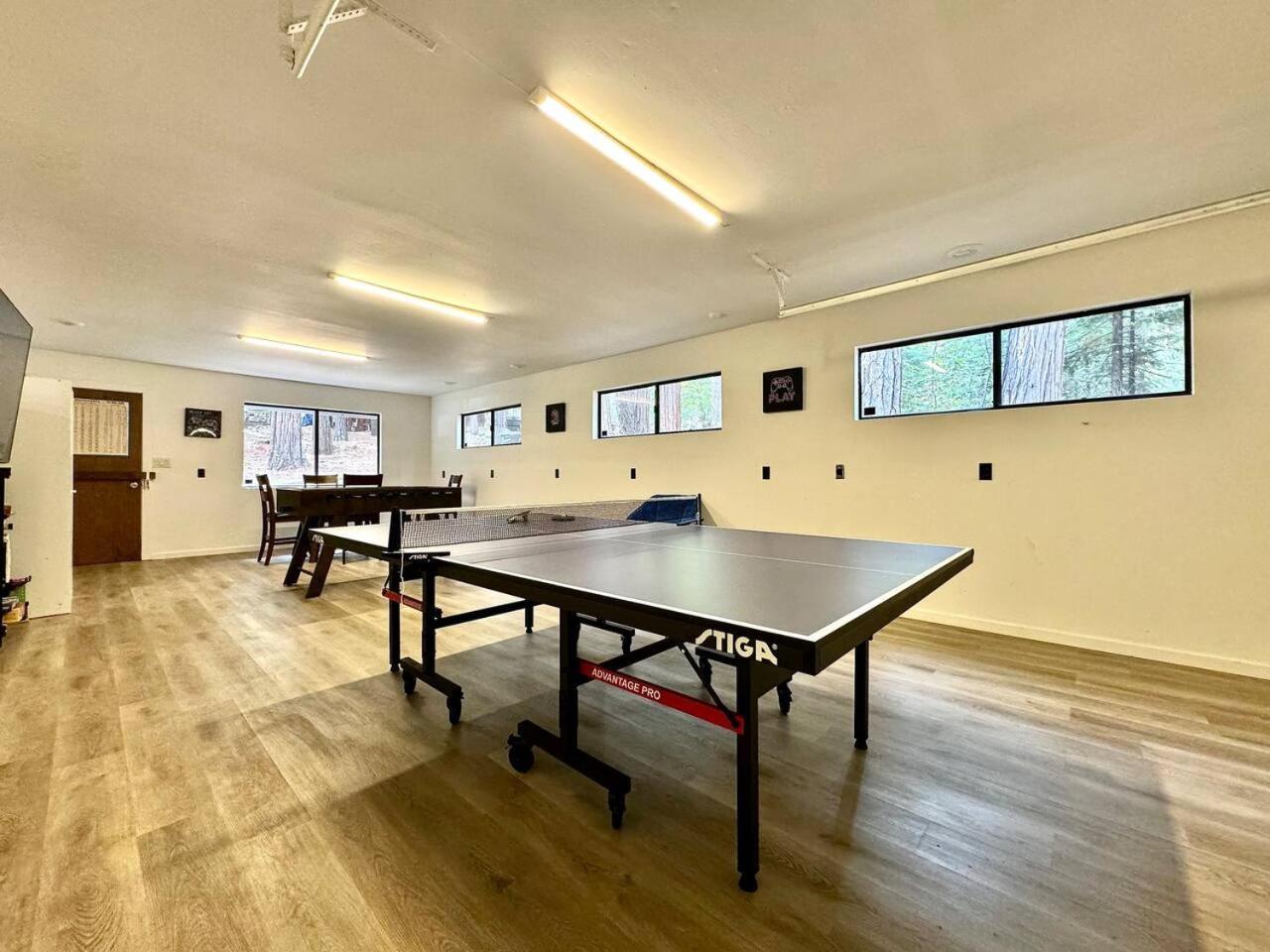 Cabin In The Trees-Game Room Pollock Pines Exterior photo