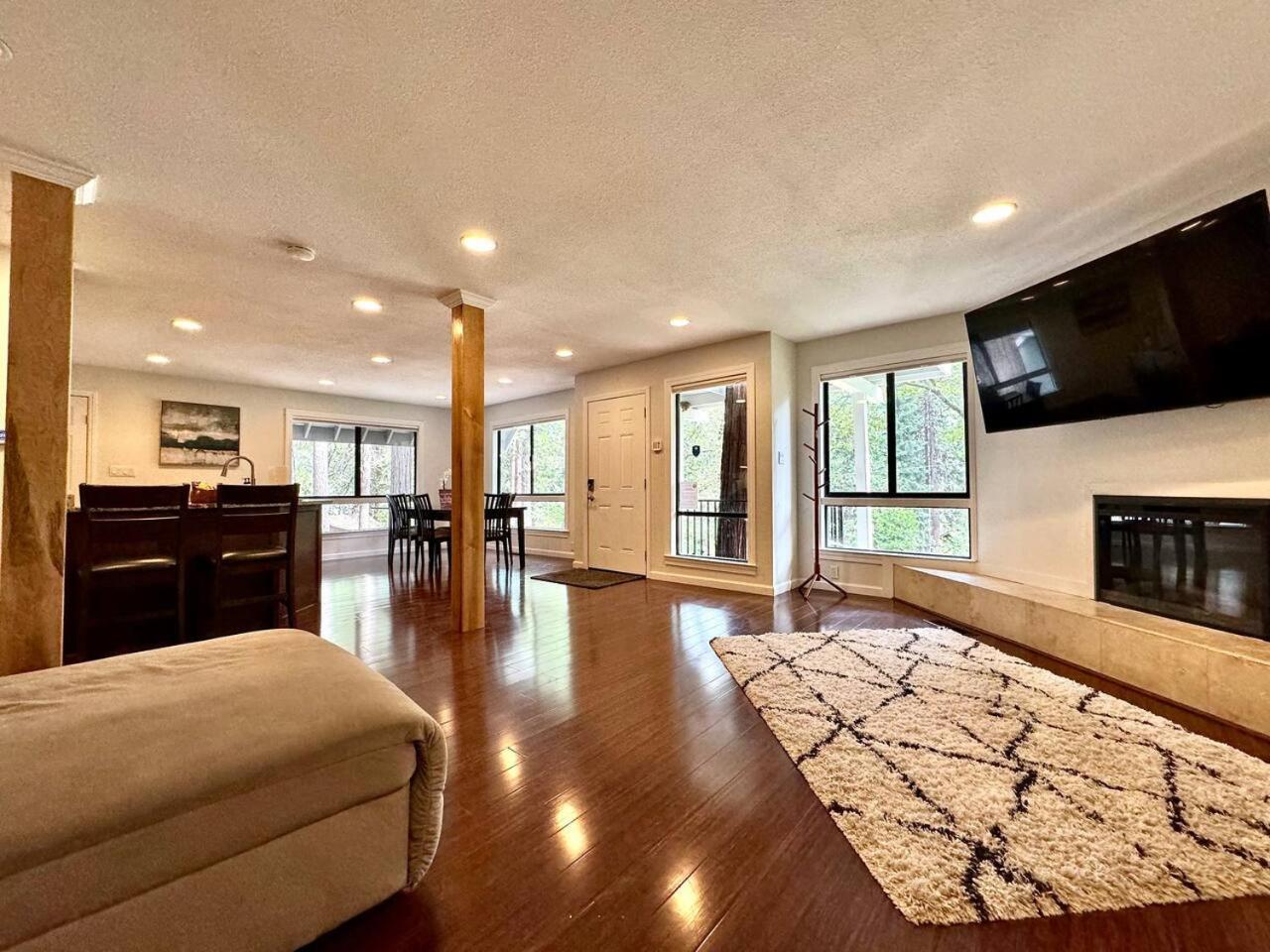 Cabin In The Trees-Game Room Pollock Pines Exterior photo